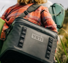 Yeti Hopper Flip 18 - Navy